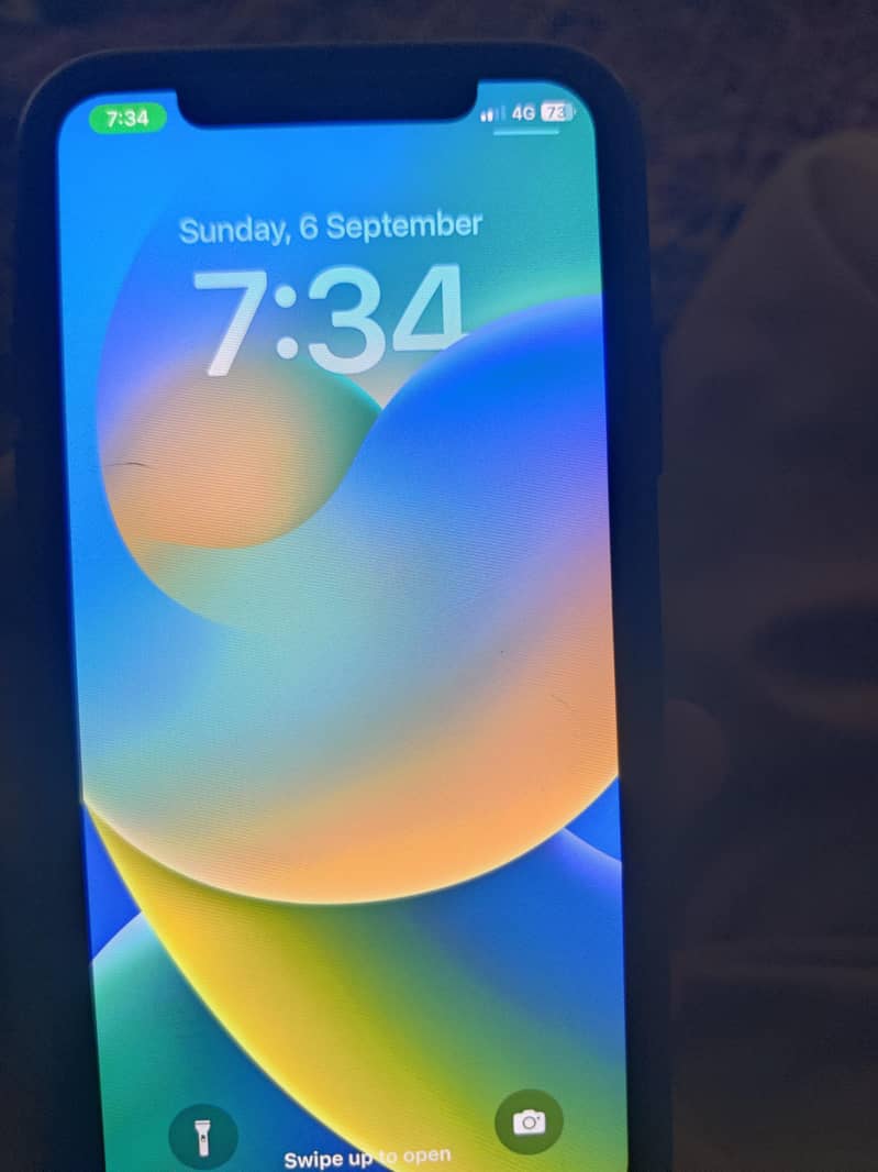 Apple iPhone X 4
