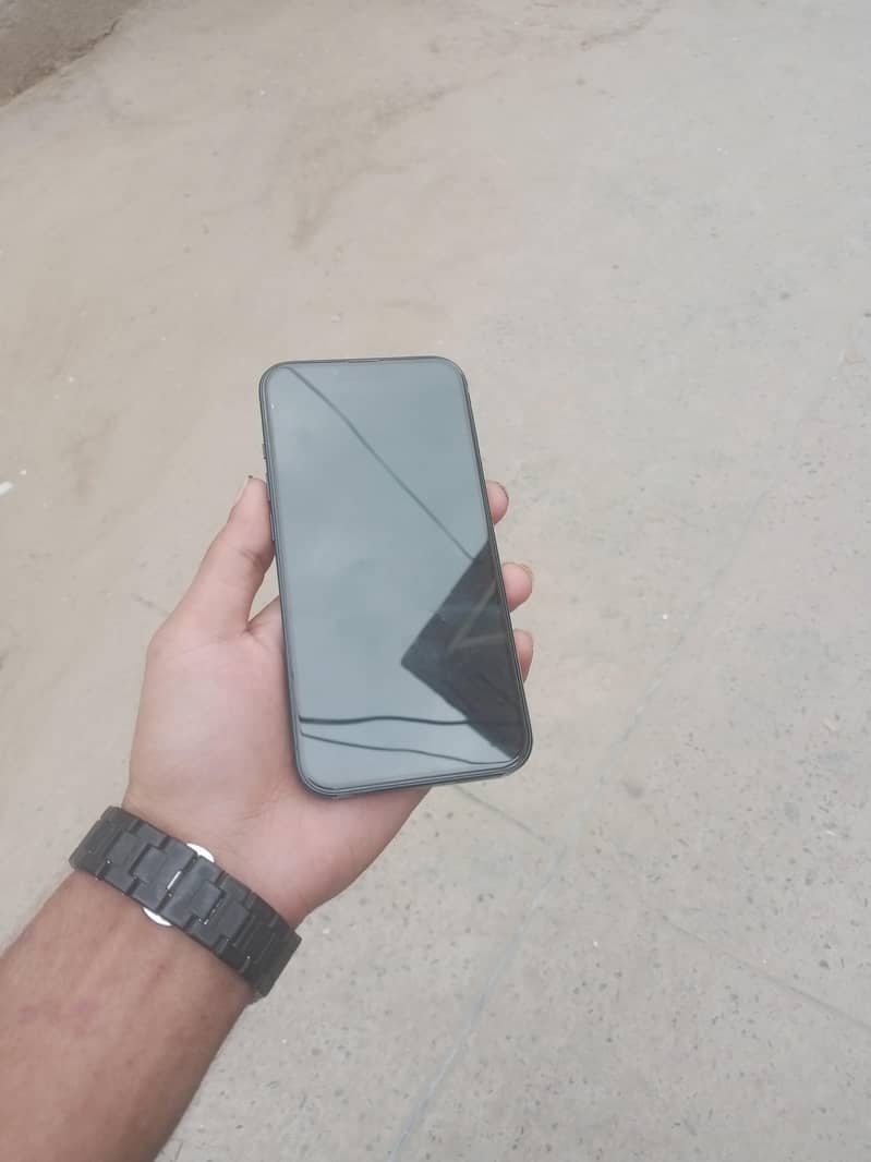 iPhone 13 3