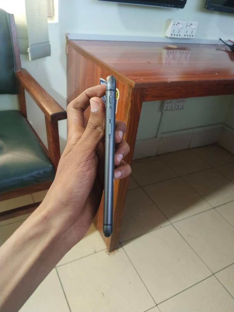 Apple iPhone 11 2