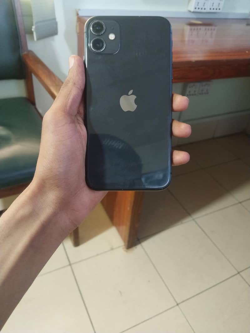 Apple iPhone 11 3