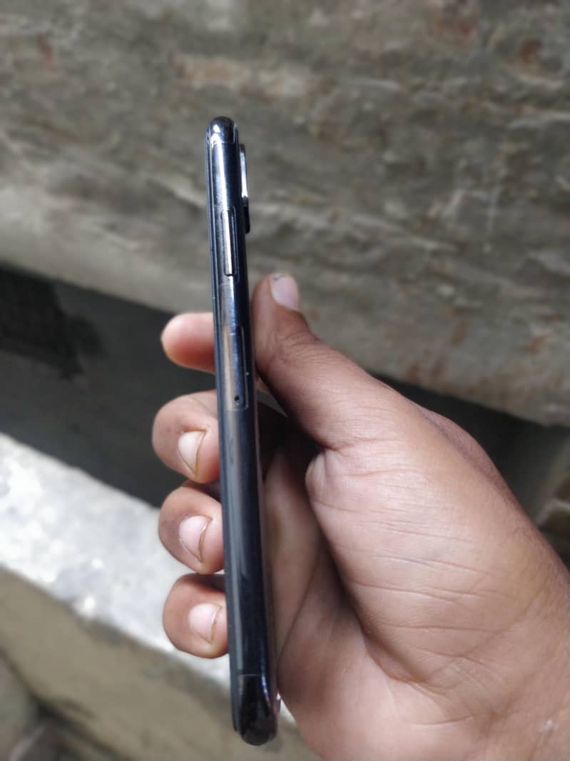 Apple iPhone XS 2