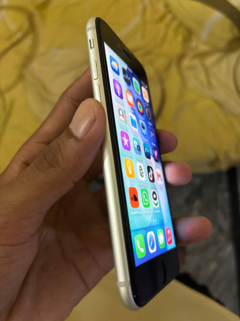 Apple iPhone SE 2nd generation 2