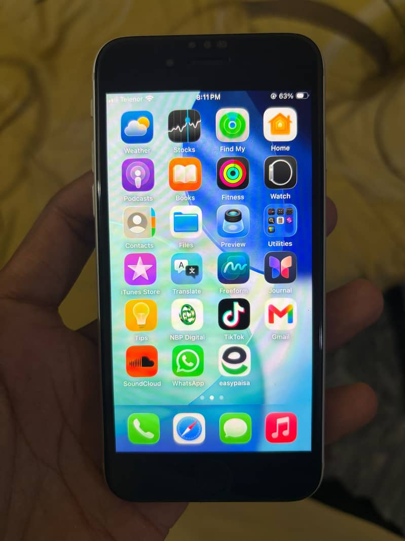 Apple iPhone SE 2nd generation 6