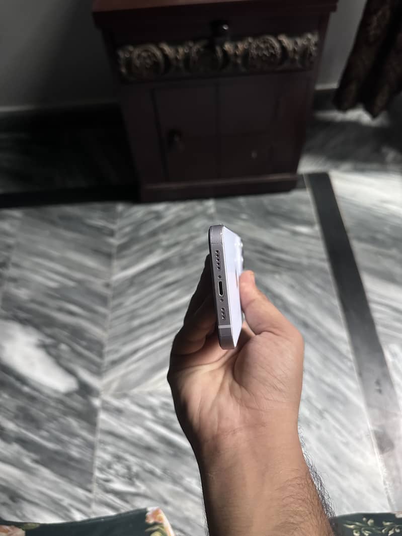 Apple iPhone 14 1