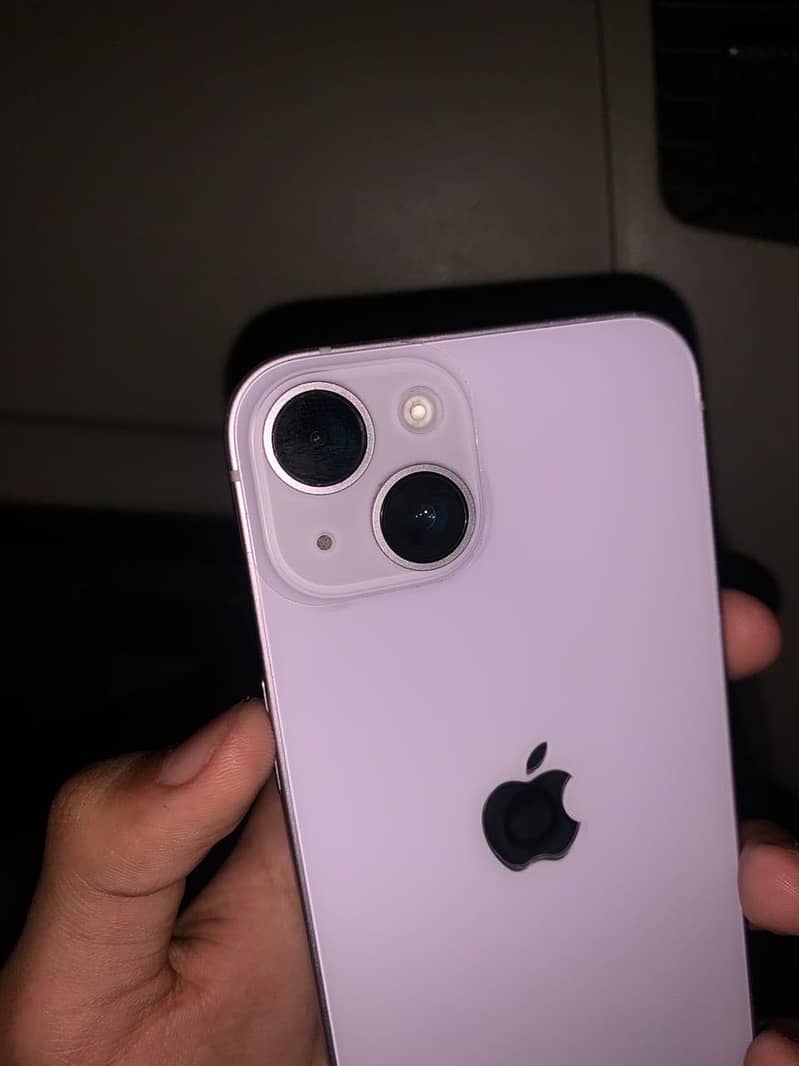 Apple iPhone 14 3