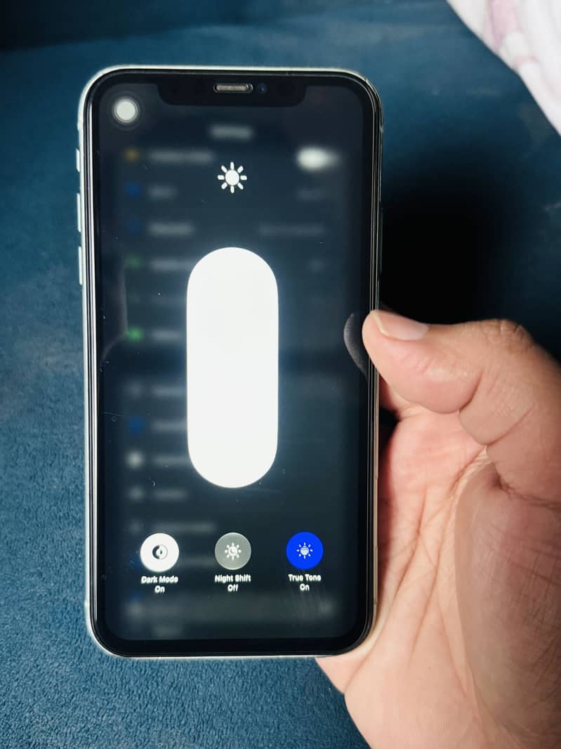 Apple iPhone 11 7