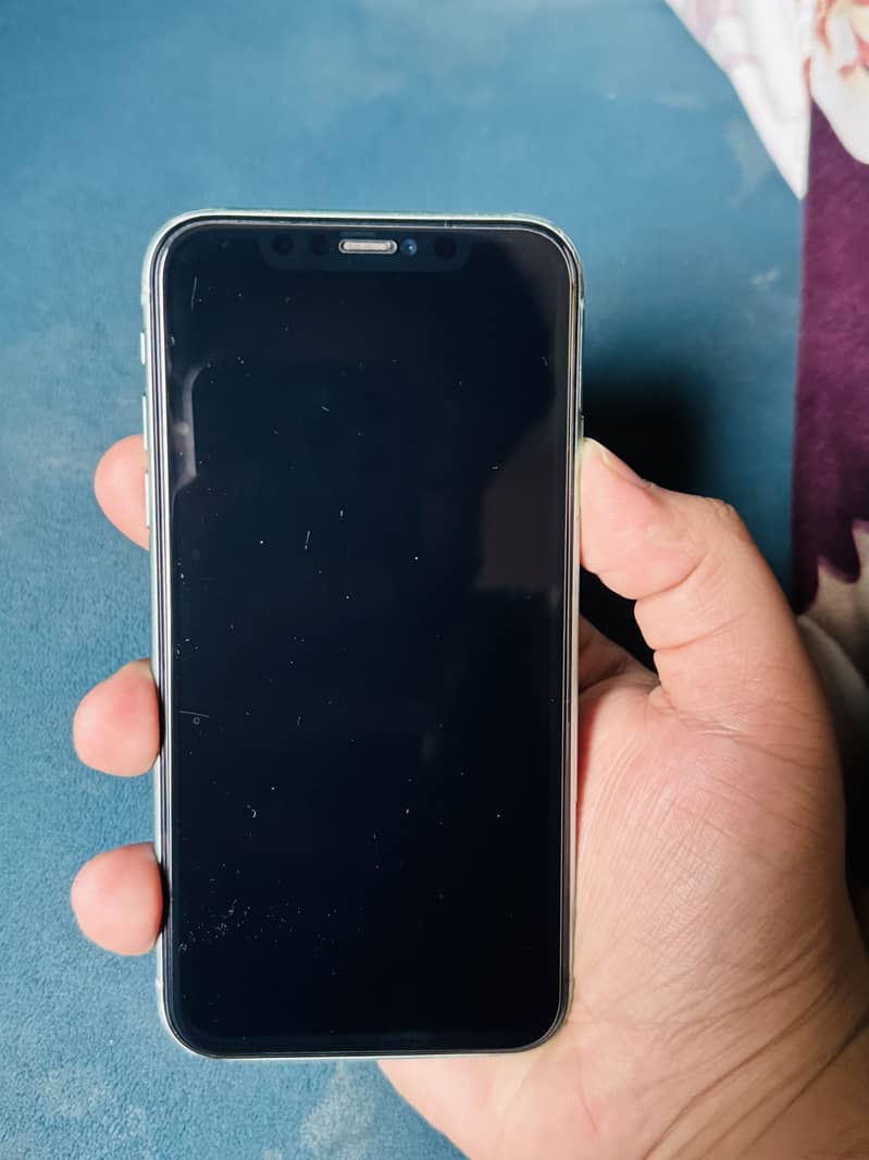 Apple iPhone 11 10