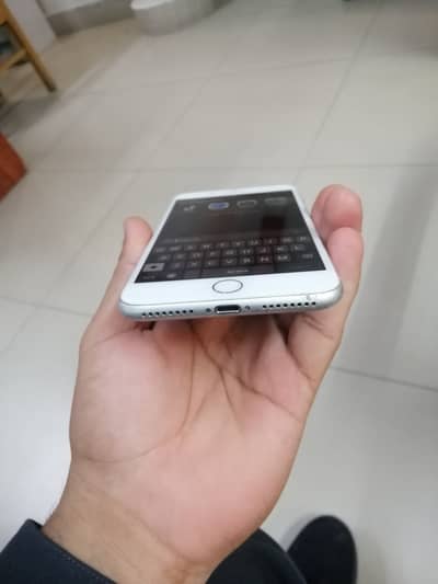 Apple iPhone 8 Plus  ( read )