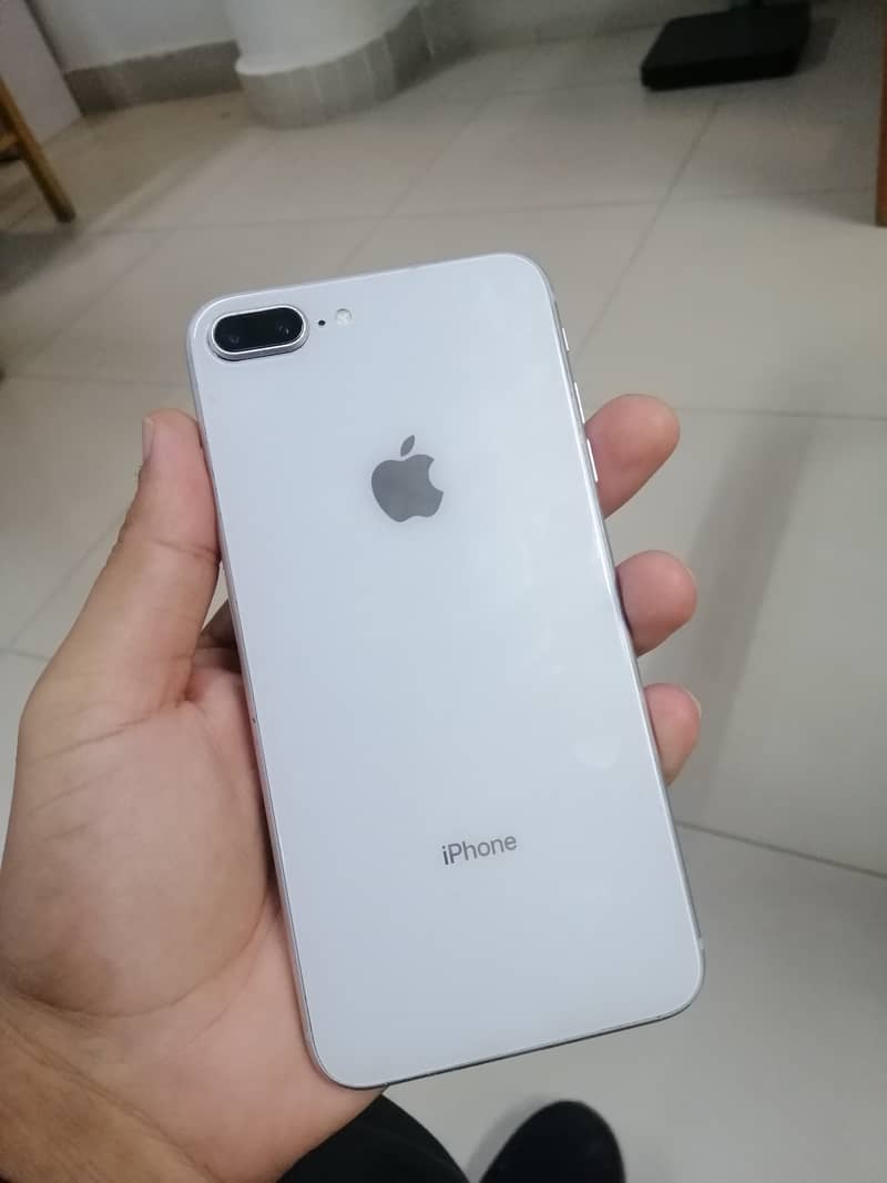 Apple iPhone 8 Plus  ( read ) 2