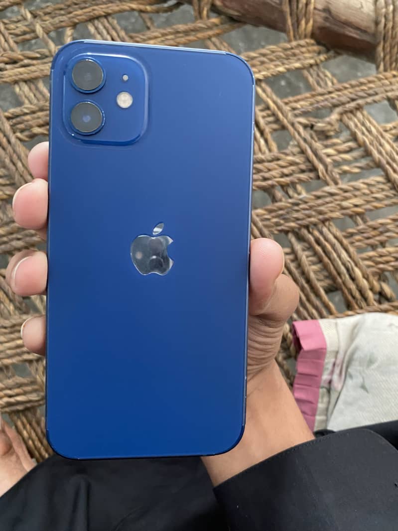 Apple iPhone 12 2