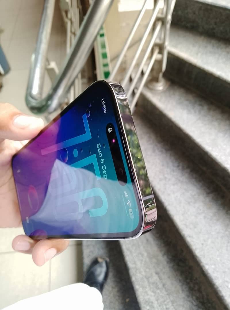 Apple iPhone  14 Pro my WhatsApp 0316-33-52-165 13