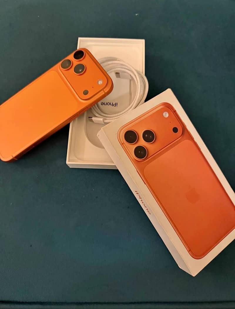Apple iPhone 17 Pro Max 0