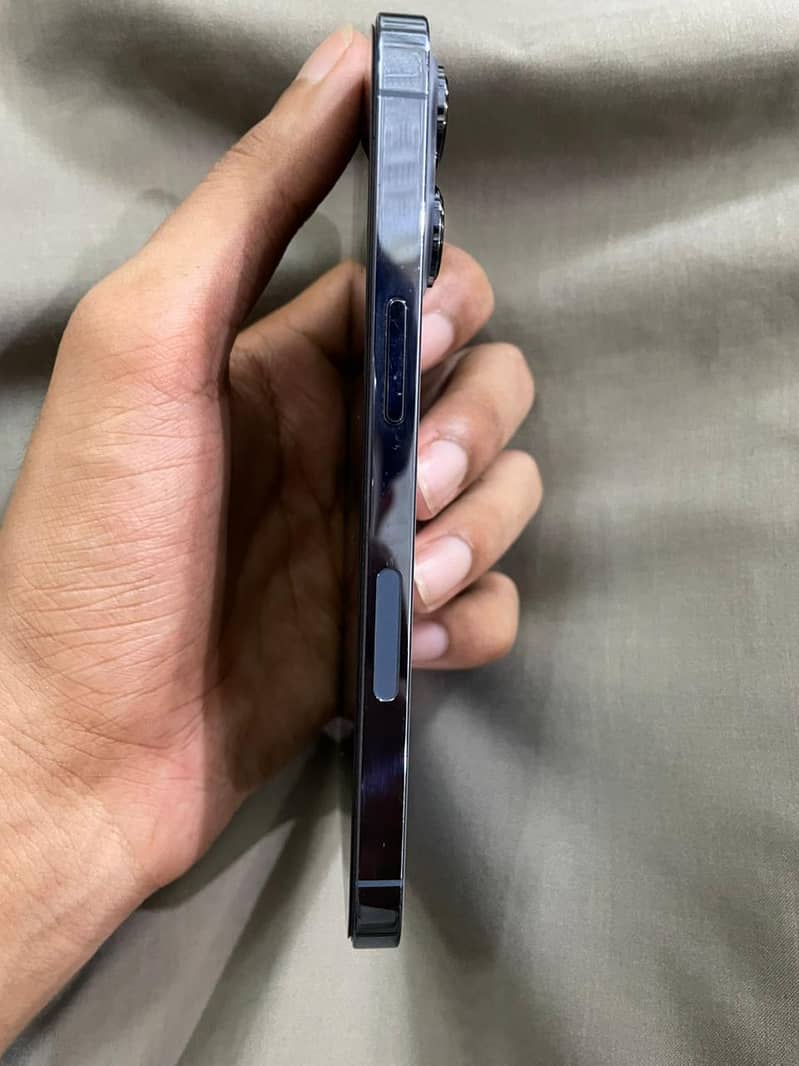 iPhone 13 Pro 2