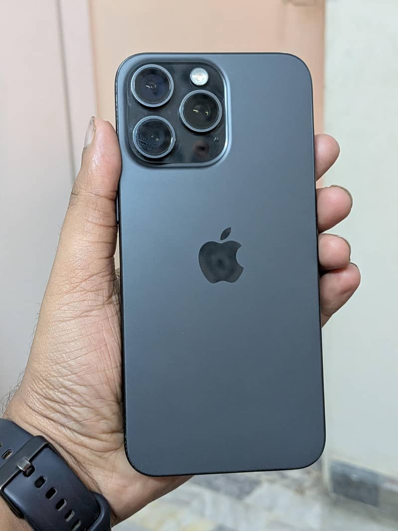 Iphone 15 Pro Max 1
