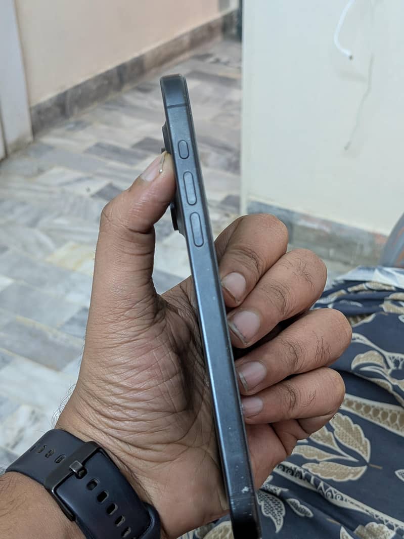 Iphone 15 Pro Max 5