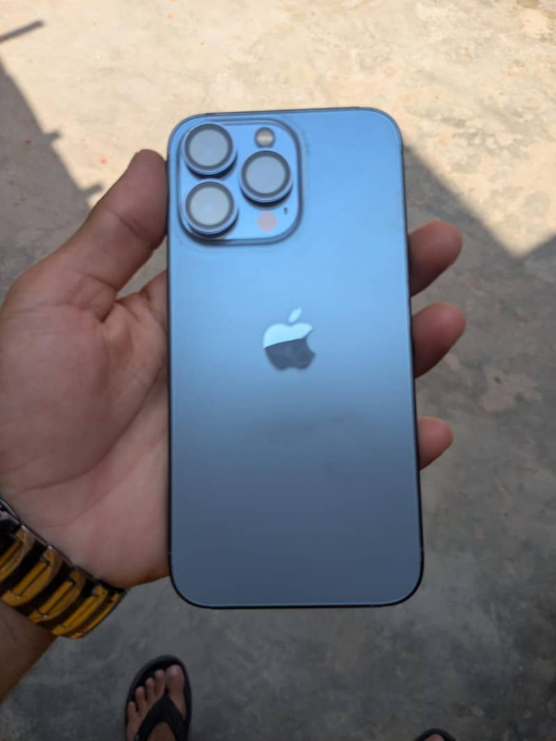 Apple iPhone 13 Pro 0