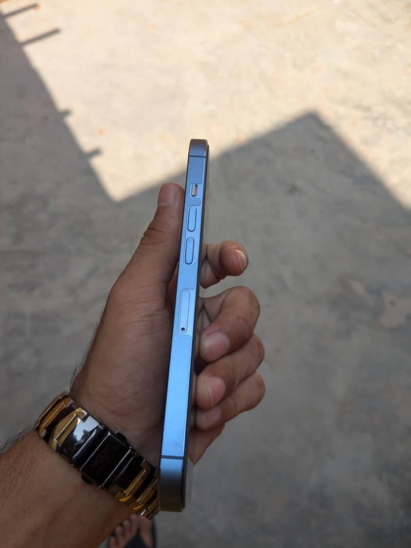 Apple iPhone 13 Pro 1