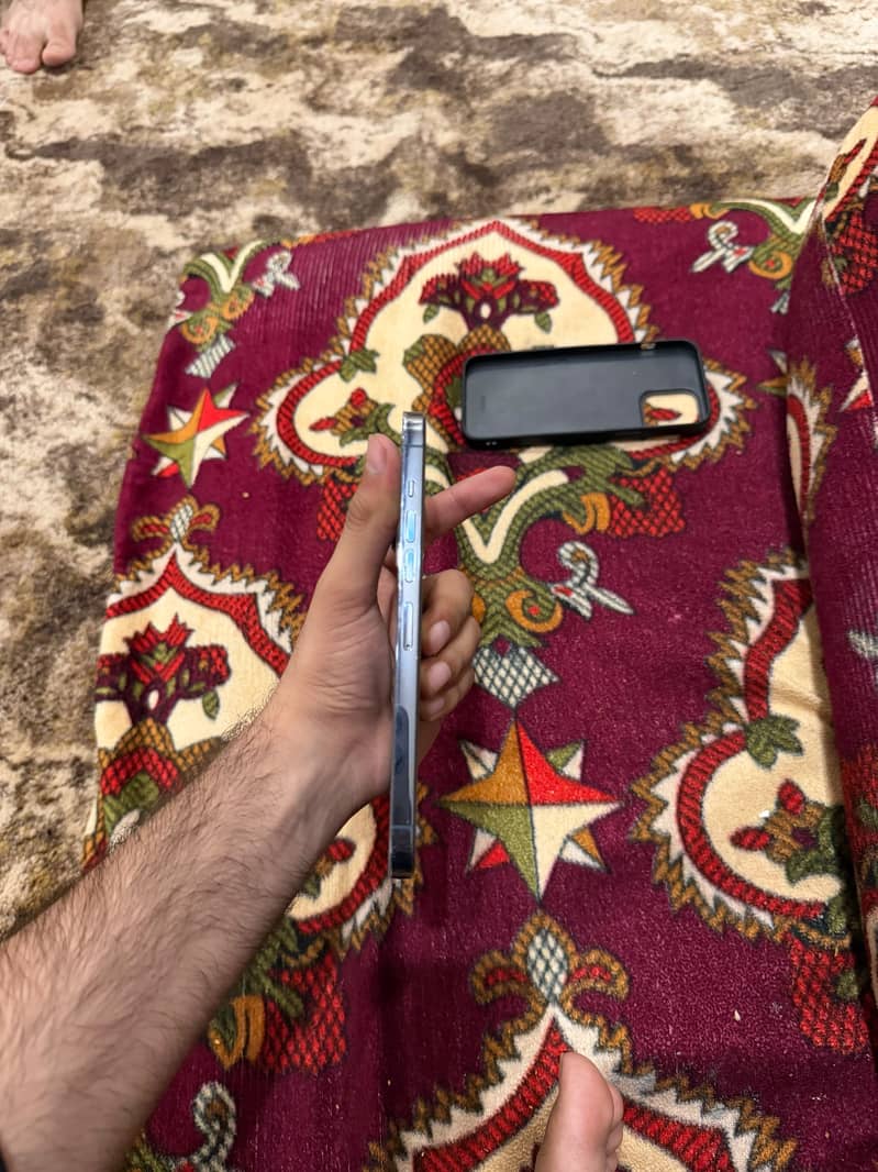 Apple iPhone 13 Pro Max 5