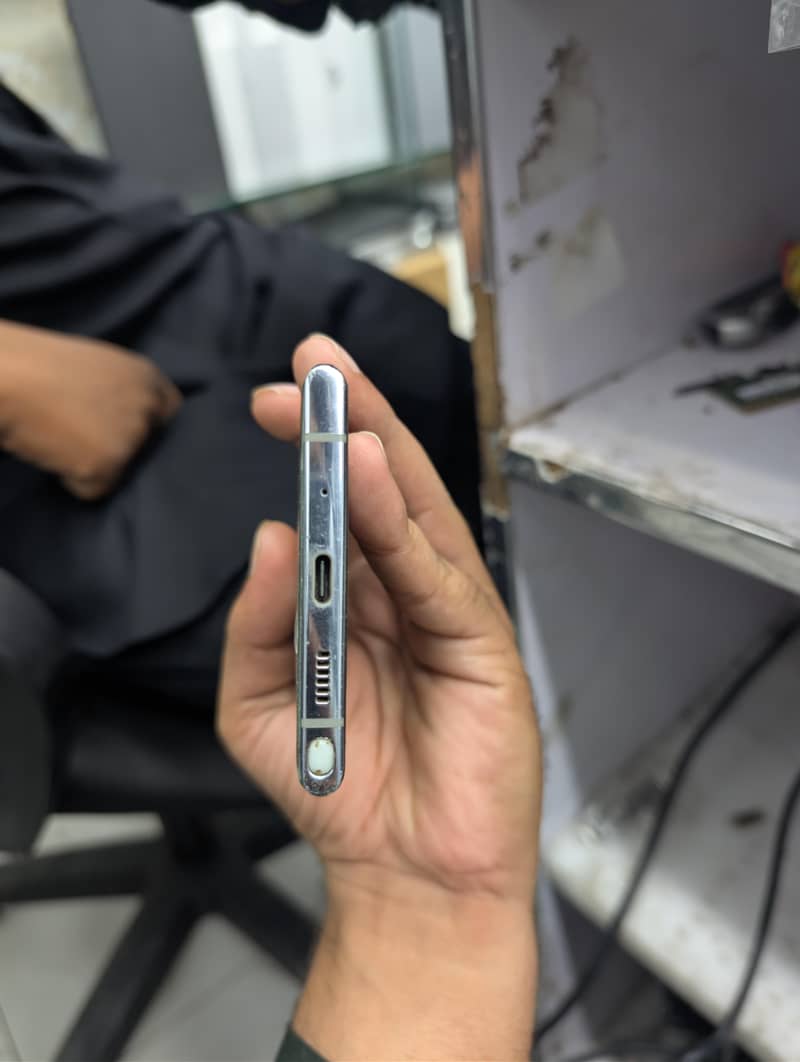Samsung Mobile Note 10 Plus 3