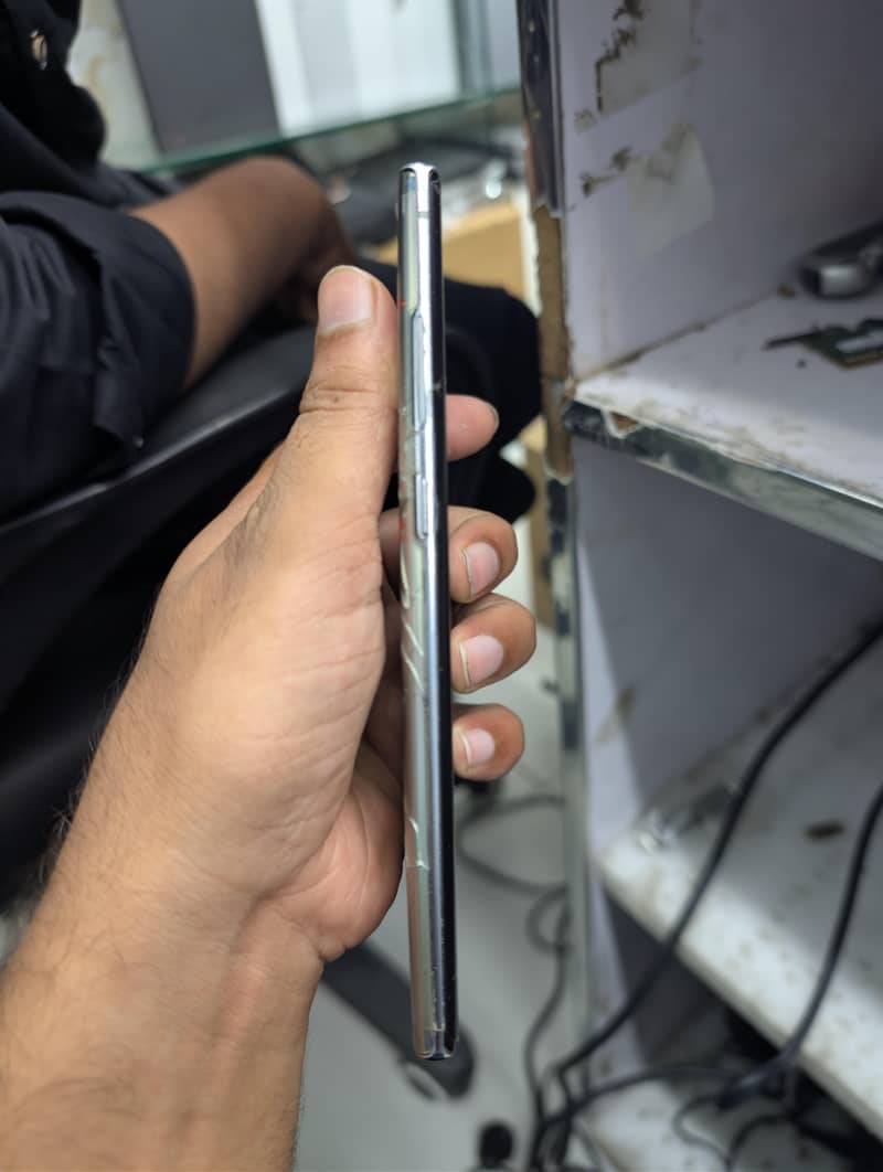 Samsung Mobile Note 10 Plus 4