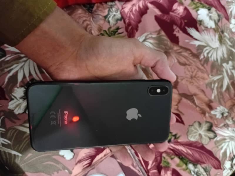 Apple iPhone XS Max 0