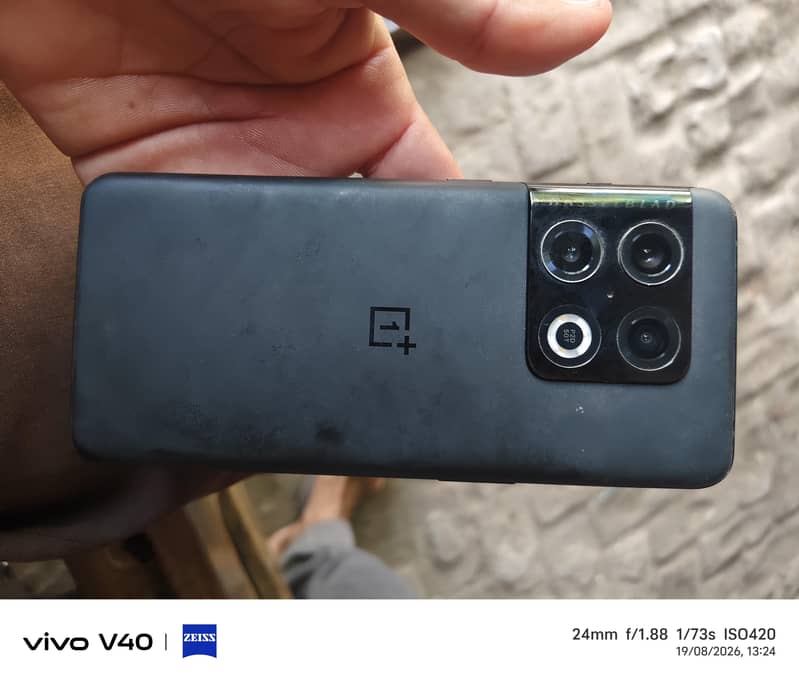 One plus 10 pro 1