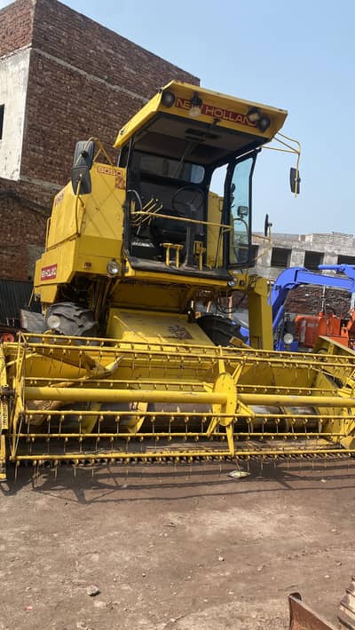 Holland 8050 Combine Harvester , Fresh Japan Import , 2000 Hours
