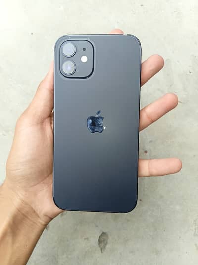 Apple iPhone 12