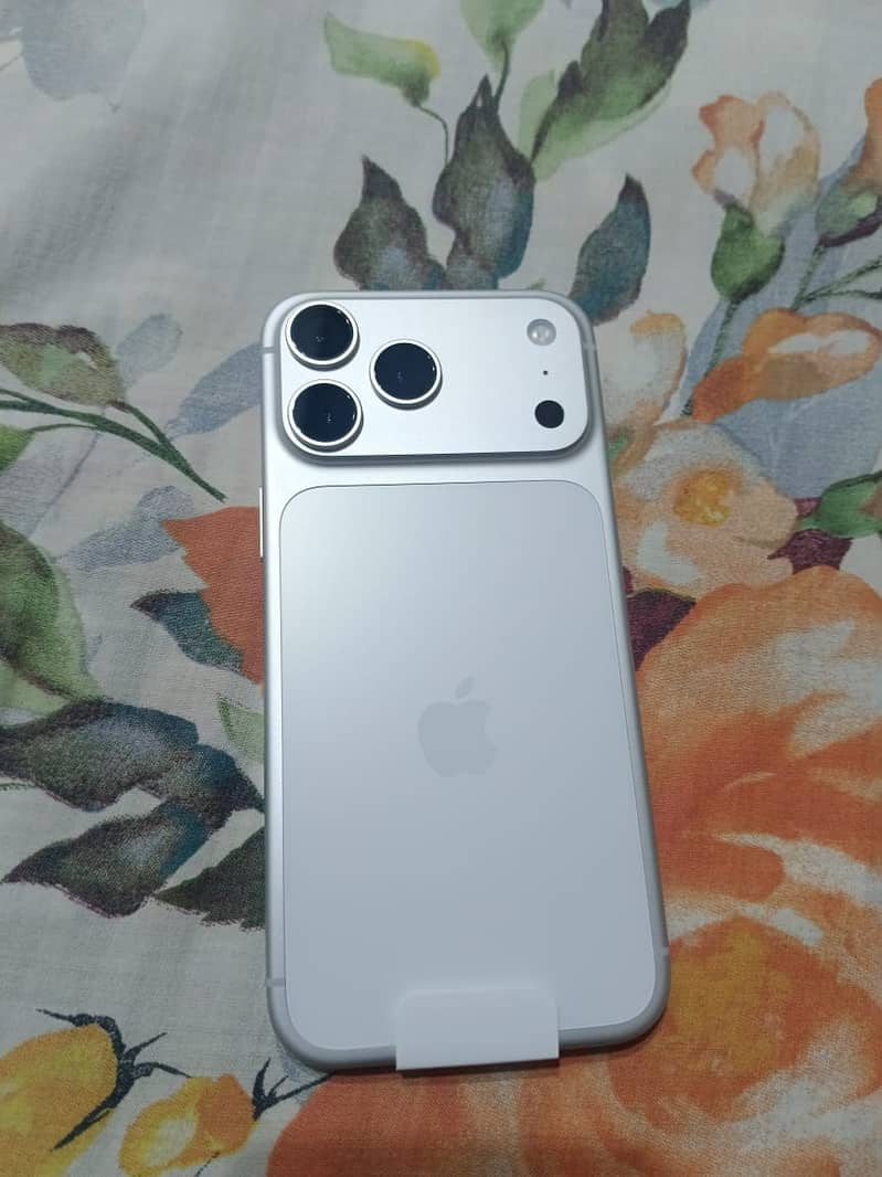 Apple iPhone 17 Pro Max 0