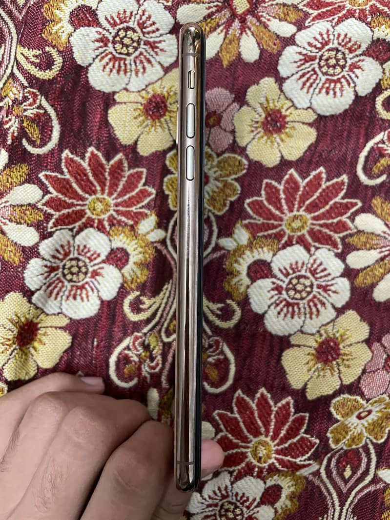 Apple iPhone XS Max gold exchange possible 2