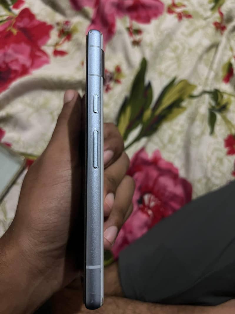 Google Pixel 7a 5