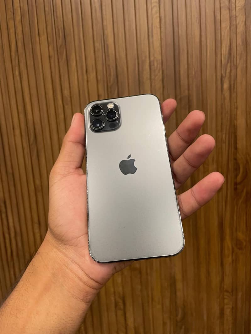 IPHONE 12 PRO 1