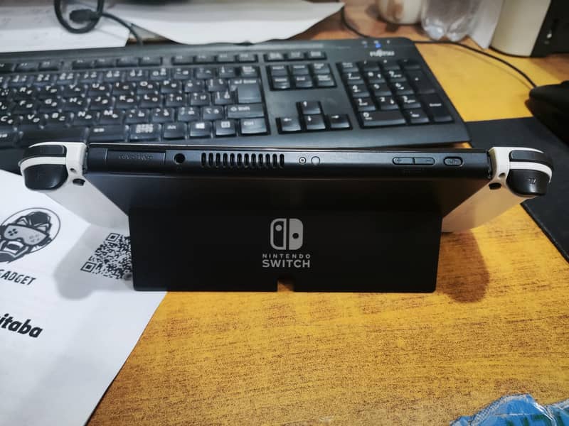 Nintendo Switch OLED - Jailbroken - 128GB - COD 10