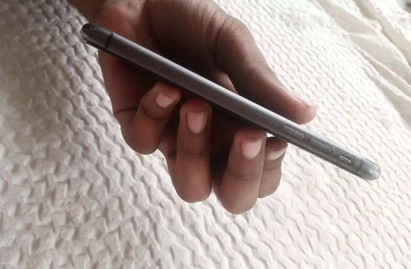 Apple iPhone 11  6
