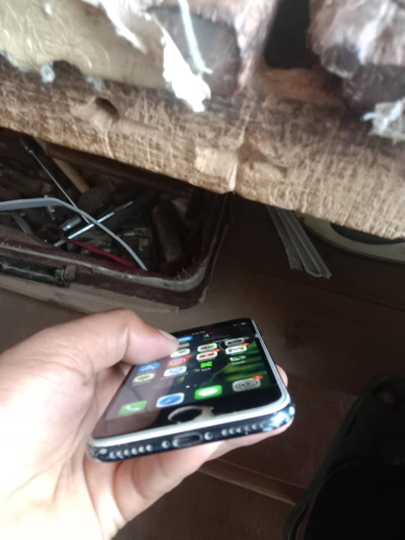 Apple iPhone 7 4