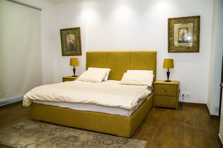 Luxury Apartment for Short Stay/full day Rent in Bahria Town Lahore