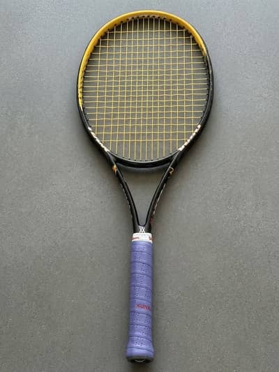 Volkl Tour 10 tennis racket (specifically the V-Engine/Quantum)