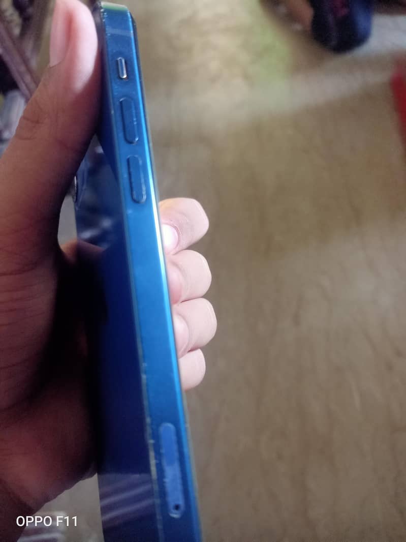Apple iPhone 12 9