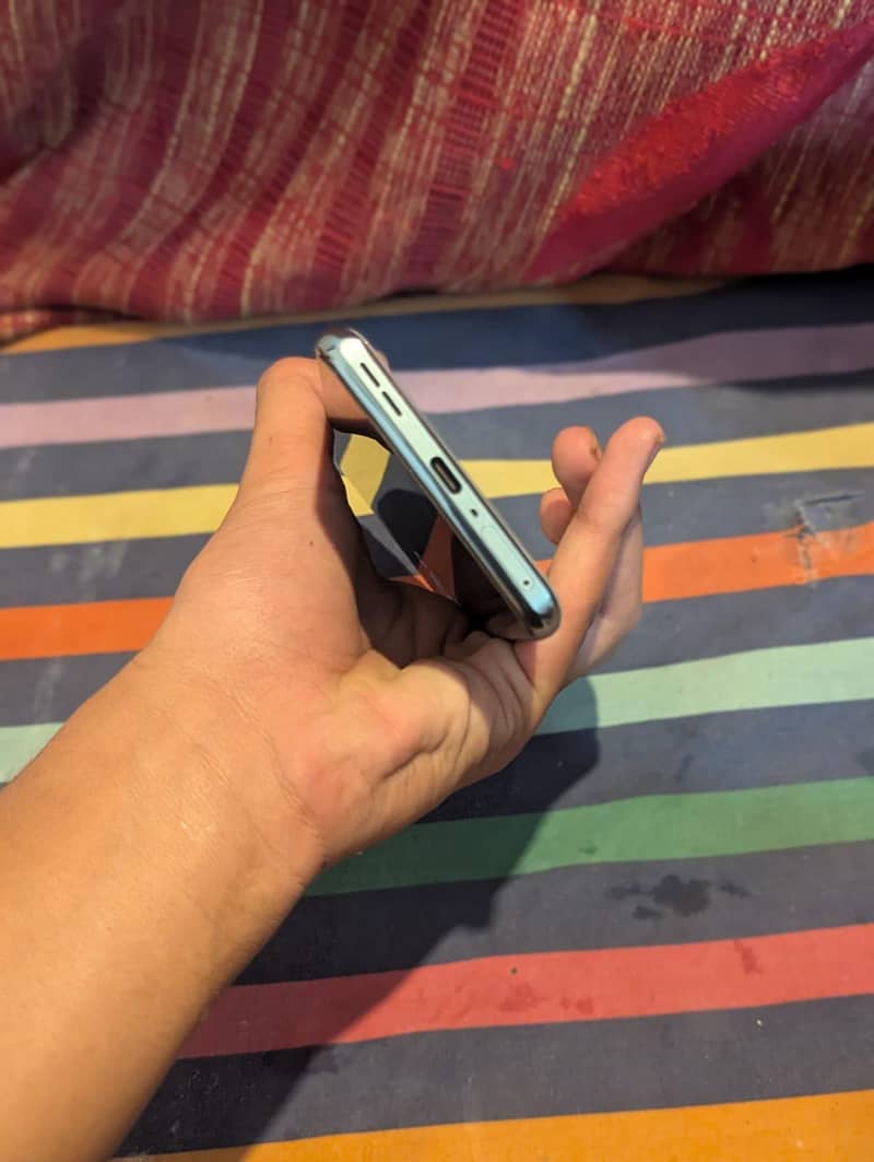 One Plus 10T 5