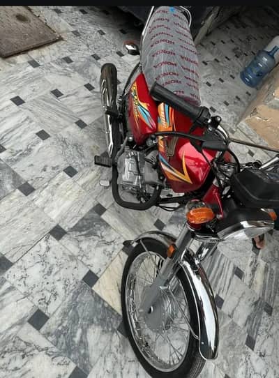 Honda 125 || Primum Red colour || For Sale