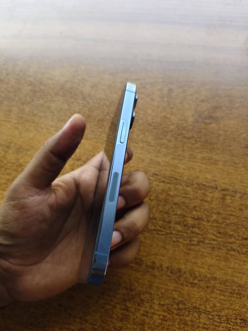 Apple iPhone 13 Pro 1