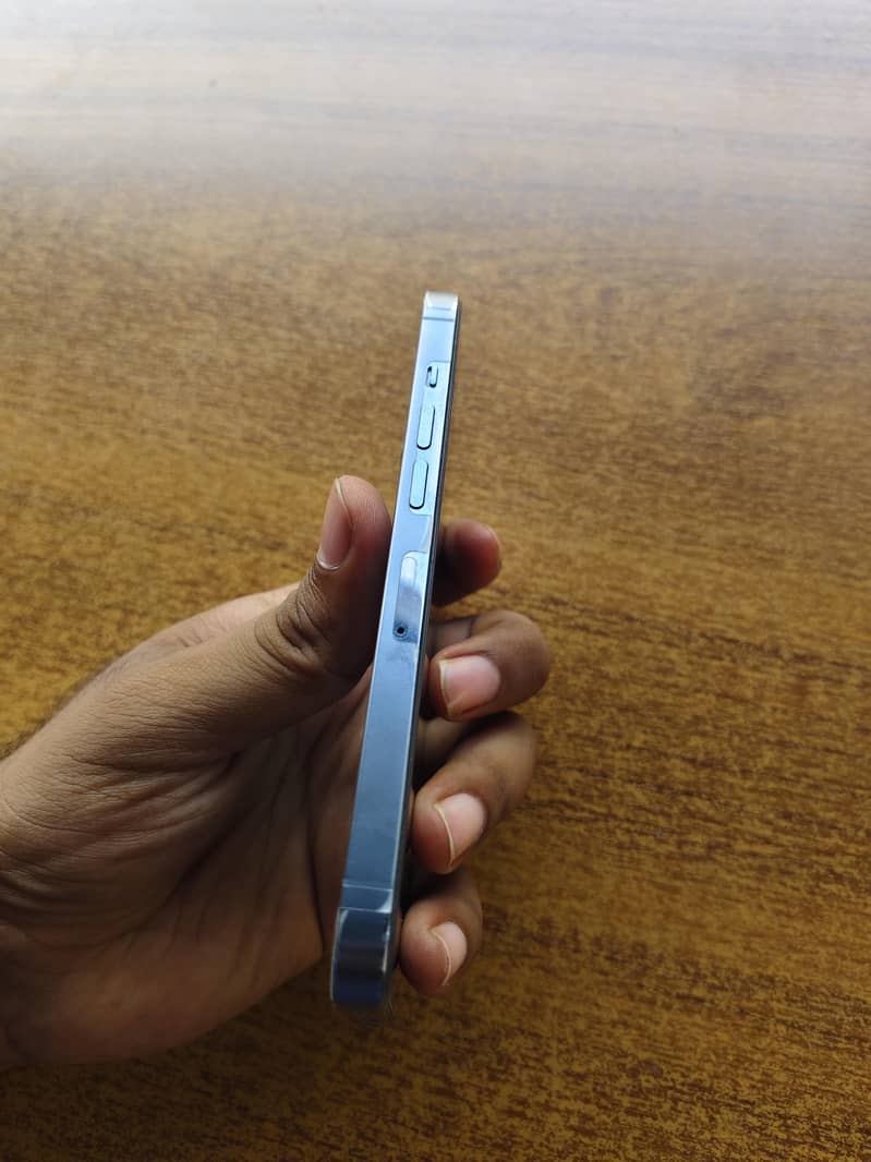 Apple iPhone 13 Pro 3