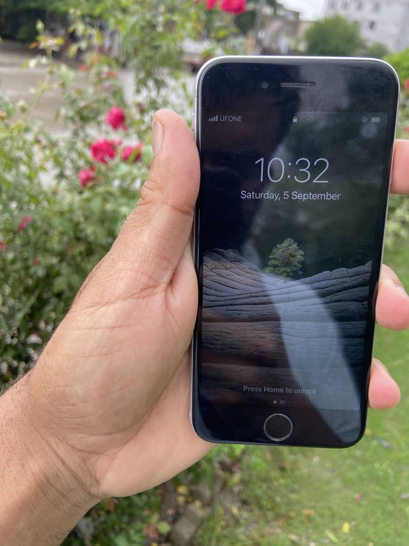 Apple iPhone 6S 1