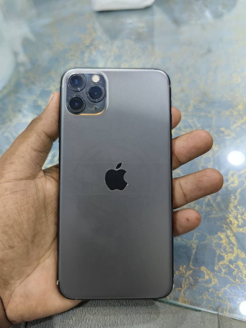 iPhone 11 Pro Max 2