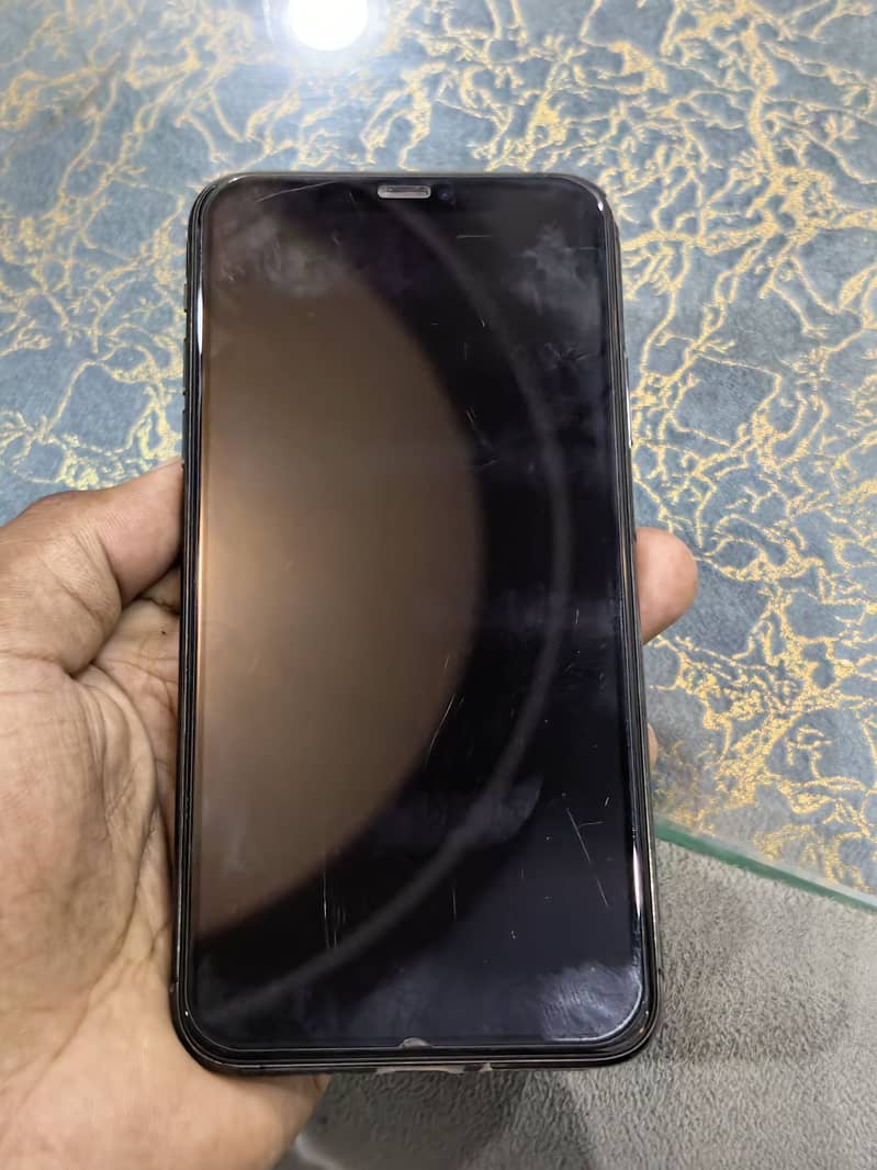 iPhone 11 Pro Max 4