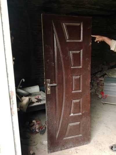 Darwaza for sale ha bilkul new ha