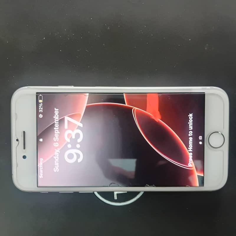 IPHONE 8 3