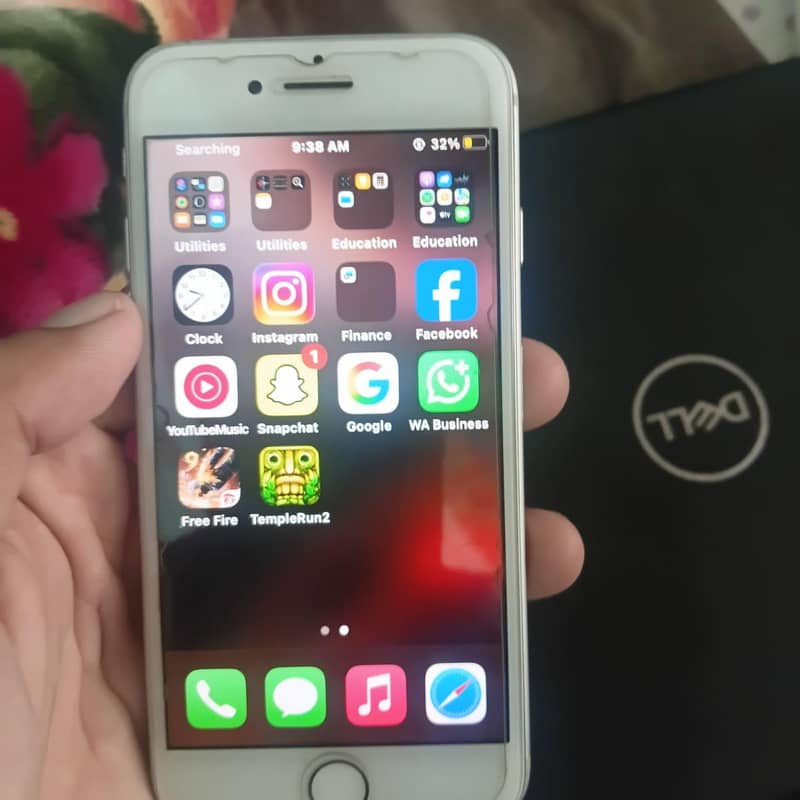 IPHONE 8 4