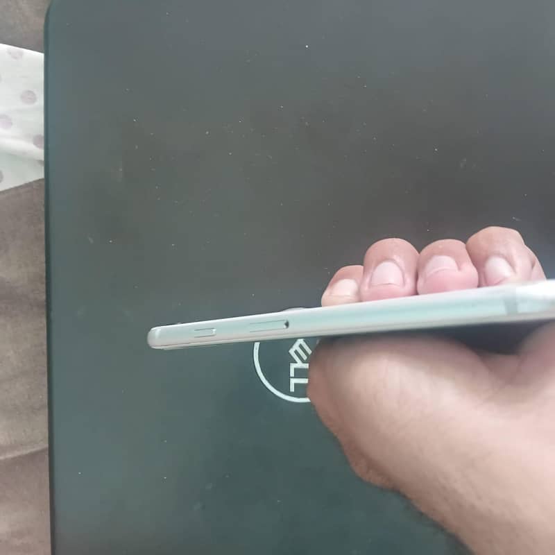 IPHONE 8 7