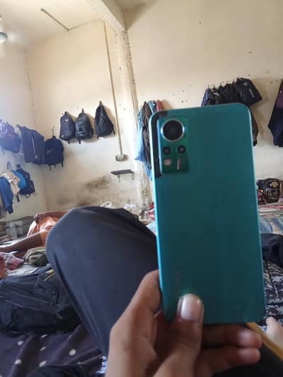Infinix Note 12